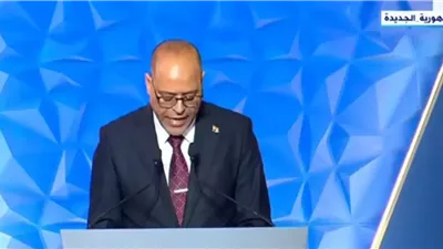 وزير العمل: عمال مصر يقفون صفا واحدا خلف قيادة الرئيس السيسي الحكيمة