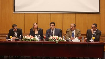 وزير الثقافة يبحث تطوير أكاديمية الفنون ويعلن فتح باب الترشح لرئاستها