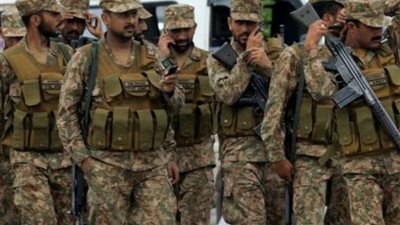 تصعيد خطير.. الحكومة الباكستانية تفوض الجيش بالرد على الضربات الهندية