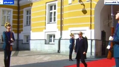 السيسي يشارك في احتفالات 