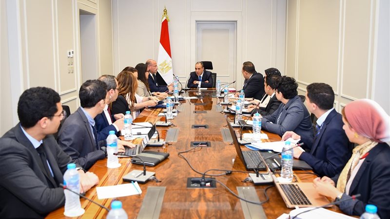 الوزير عبد العاطى