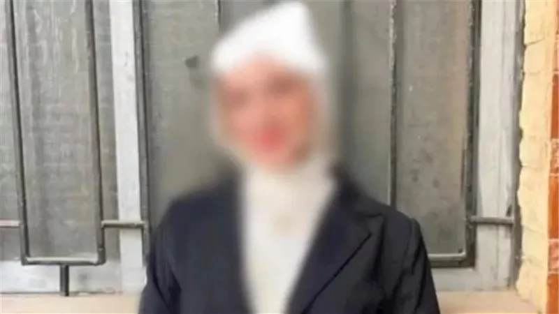 طالبة جامعة الزقازيق