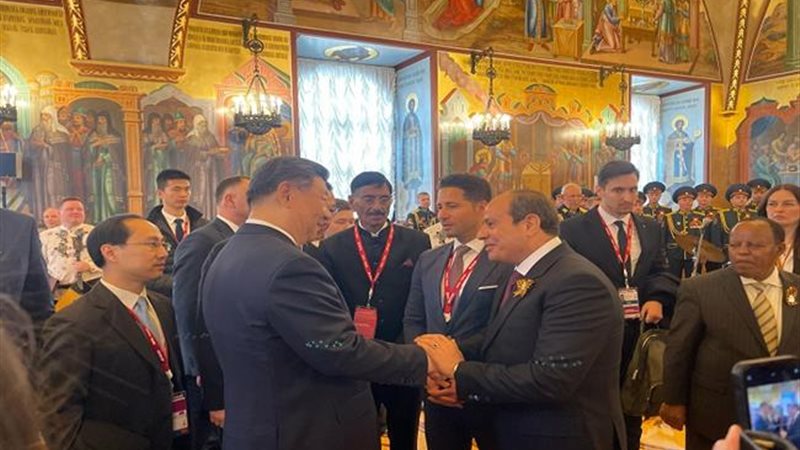 السيسي مع قادة بعض