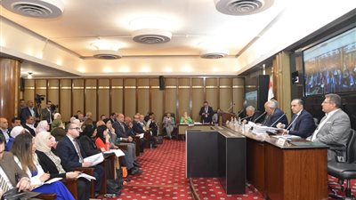 مستأجرون يشعلون الجدل في النواب بآية قرآنية.. وكريمة يرد: لا يُعاقب لجهله