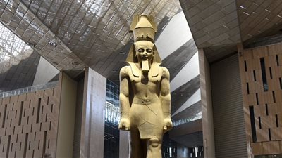 مدبولي يتابع الترتيبات النهائية لاحتفالات افتتاح المتحف المصري الكبير