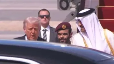 أمير قطر يستقبل ترامب في مستهل زيارته للدوحة