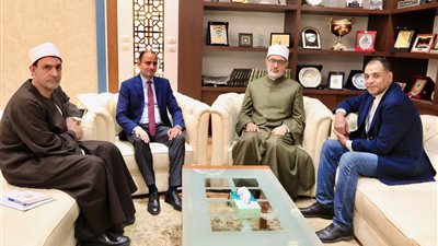 مفتي الجمهورية يبحث مع 