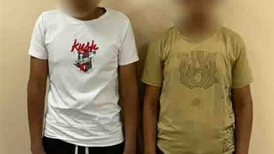 ضبط طالبين روعا طالبات بصاعق كهربائي أمام مدرسة بالفيوم