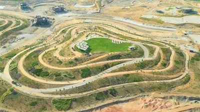 رئيس الوزراء يتابع المراحل الأخيرة لتنفيذ مشروع حدائق 