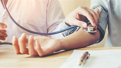 أبرزها البطيخ والخيار.. 7 أطعمة صيفية للحفاظ على ضغط الدم تحت السيطرة