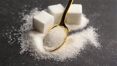 هل يُسبب تناول السكر الإصابة بالسرطان؟ دراسة تكشف 