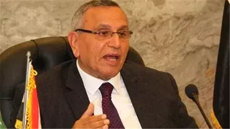 الدكتور عبد السند