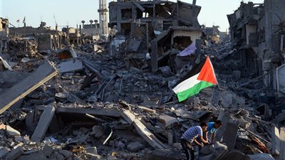 مندوب مصر في الأمم المتحدة: لعبنا دورا رئيسيا في تيسير الاستجابة الإنسانية لغزة 