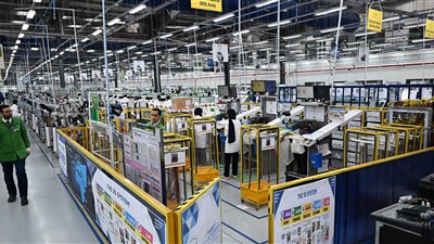 رئيس الوزراء يفتتح مصنع عالمي لإنتاج الضفائر الكهربائية بالعاشر من رمضان