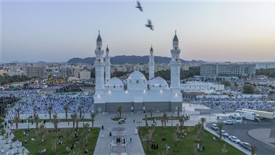 مسجد قباء.. صلاة واحدة تعادل عمرة في أول جامع بُني بالإسلام