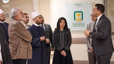 وزير الأوقاف يشيد بمستشفى 