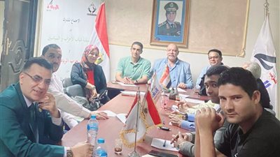 الريادة يناقش تعديل قانون الإيجارات القديمة بحضور قيادات الحزب