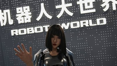 نائب مدير منطقة بكين: الروبوتات الشبيهة بالبشر لن تحل مكان من صنعوها