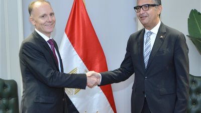 وزير التموين يبحث مع سفير بلغاريا تعزيز التبادل التجاري وزيادة واردات القمح