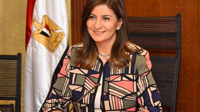 السفيرة نبيلة مكرم تكشف تفاصيل جديدة عن رحلتها ومسيرتها وأزمة نجلها