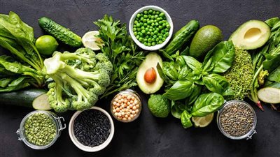 5 خضراوات لخفض الكوليسترول بالدم بعد بلوغ سن الـ50 عاما