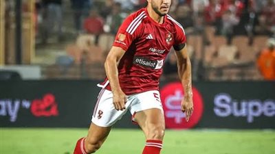 بعد فشل التجديد لربيعة.. الأهلي يقترب من ضم مدافع سوبر 