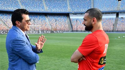 وزير الرياضة يهنئ محمد صلاح بتتويجه هدافًا وأفضل صانع أهداف بالبريميرليج