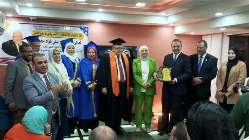 أثناء التكريم