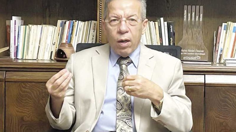 نقيب الأطباء، الدكتور