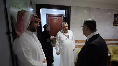 رئيس بعثة الحج يتفقد أحوال الحجاج بفنادق الإقامة بمكة