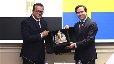  وزير الصحة يبحث مع وزير التجارة السويدي فرص الاستثمار في القطاع الصحي المصري
