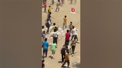 احتفال طلاب مدرسة بنهاية الامتحانات يثير الجدل: 