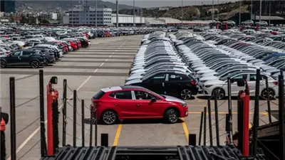 15.8 مليون جنيه حصيلة بيع سيارات وبضائع جمارك الإسكندرية والسلوم في مزاد علني