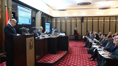 نواب ينتقدون غياب 