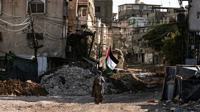 مستوطنون يجبرون 6 عائلات فلسطينية على ترك مساكنهم بالضفة الغربية المحتلة 