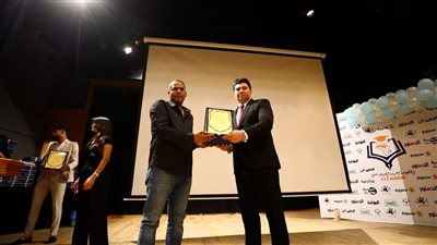 في حفل حضره نجوم المجتمع.. الأكاديمية العربية الإفريقية للعلوم تكرم موقع “تفصيلة”