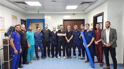 نجاح تدخل جراحي مزدوج لأول مرة بإقليم جنوب الصعيد.. المريض سدد 450 جنيها فقط