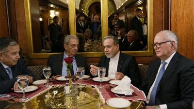 عشاء دبلوماسي في الحسين يجمع «عراقجي» ووزراء خارجية مصر السابقين