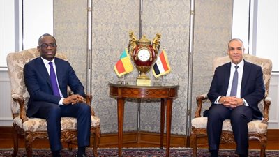 وزير الخارجية يلتقي نظيره البنيني لتعزيز التعاون الثنائي