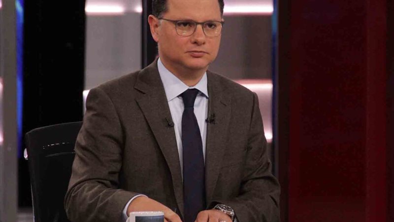 الإعلامي شريف عامر