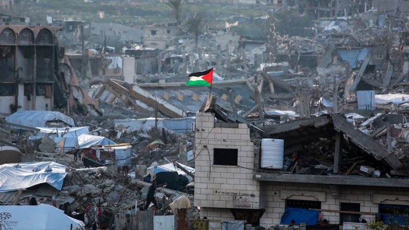 العلم الفلسطيني فوق