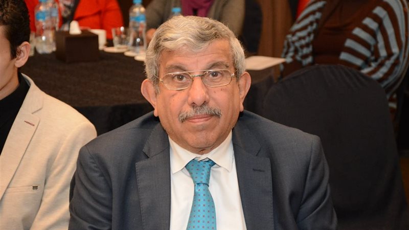 علاء عبد النبى