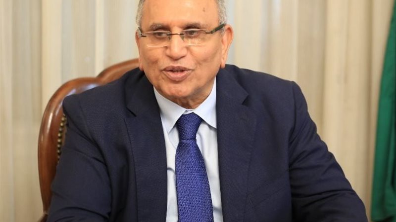 الدكتور عبدالسند