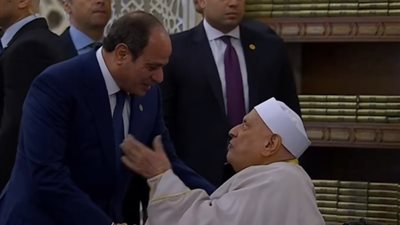 صور.. الرئيس السيسي يؤدي صلاة العيد بمسجد مصر الكبير بالعاصمة الإدارية 