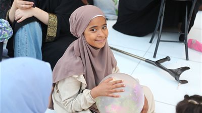 شاهد صلاة العيد في الجامع الأزهر.. الآلاف يتضرعون بالدعاء 