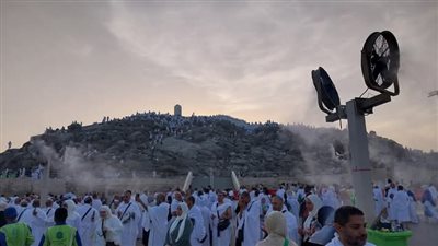 الحجاج يودعون آخر موسم حج في فصل الصيف لمدة 25 عاما