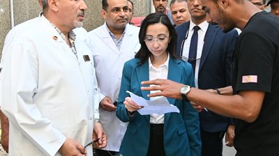 محافظ البحيرة تحيل موظفين بمستشفى دمنهور للتحقيق