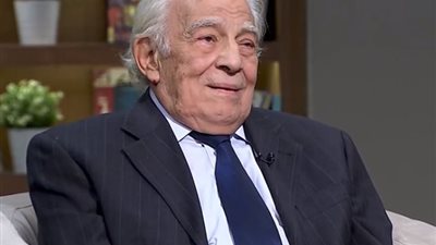 رشوان توفيق: عادل إمام ممثل عبقري وأحد أبناء مسرح التليفزيون 