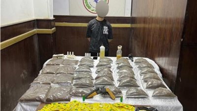 ضبط عاطل بحوزته 35 كيلو إستروكس وفرد خرطوش في السلام