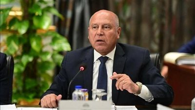 بعد تكسير شاب لمبة قطار روسيّ.. النقل تلاحق المتهم 